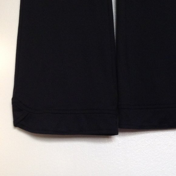 Under Armour Black Flared-Leg Yoga Pant, Youth Size YMD - Picture 6 of 11